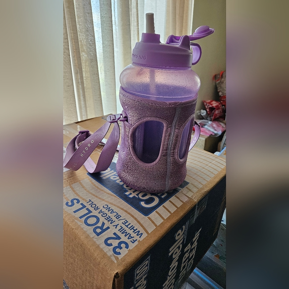 Hydrojug and sleeve
